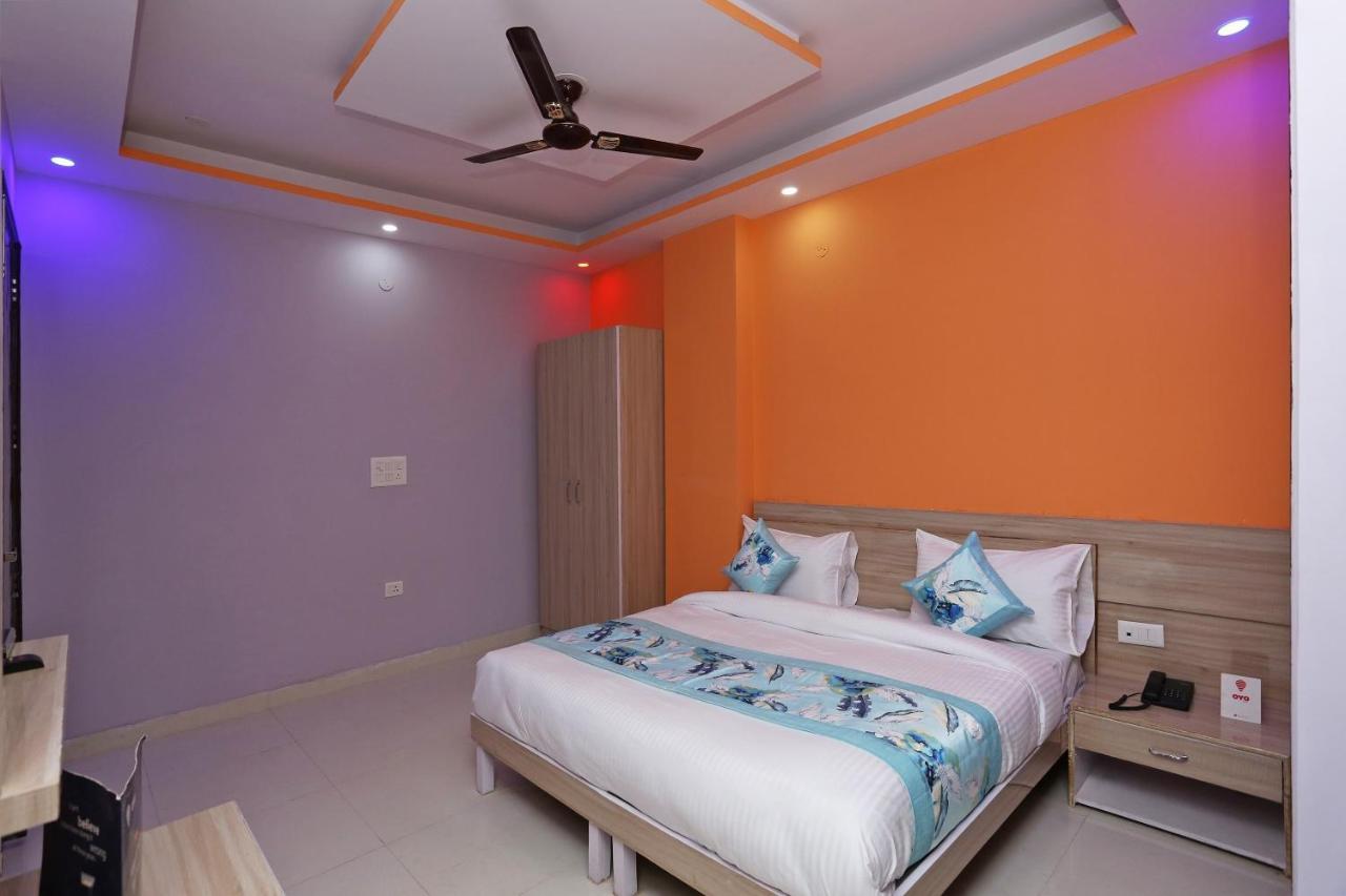 Oyo Rose Residency Near Dwarka Sector 9 Metro Station Hotel New Delhi Luaran gambar